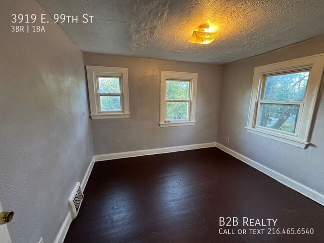 Photo - 3919 E 99th St