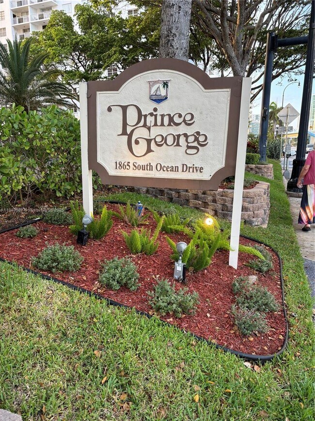 Building Photo - 1865 S Ocean Dr Unit 4E Rental