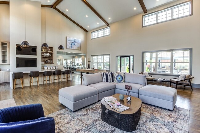 Photo - 408 Mozart Ct