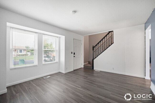 5155 Saguaro Dr
