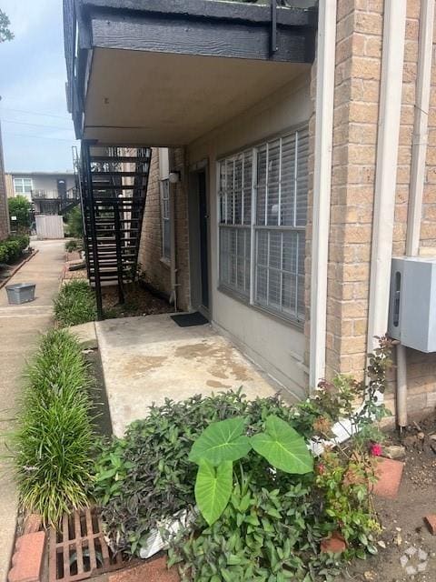 Building Photo - 5550 N Braeswood Blvd Unit 32 Rental