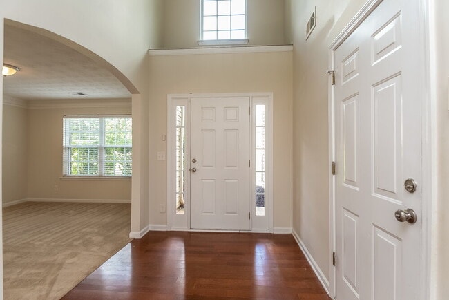 Photo - 331 Cobblestone Ct