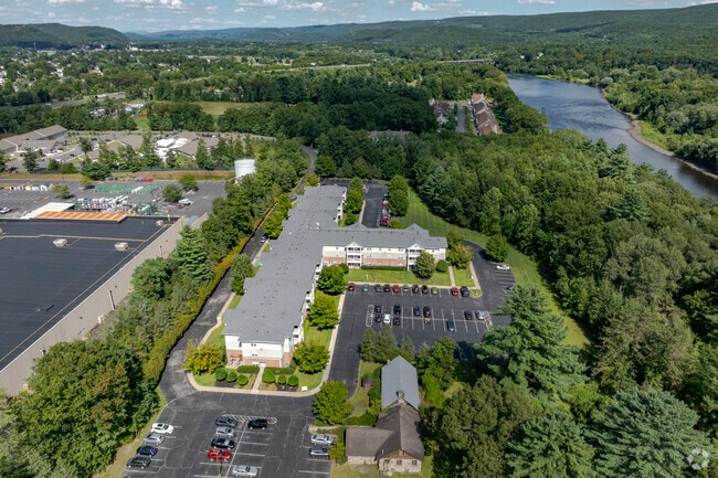 131 Rivers Edge Dr - Heritage Pointe