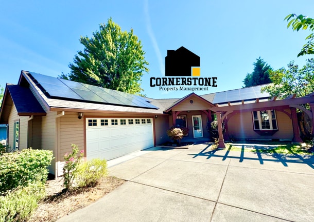 Building Photo - 260 Arnos St