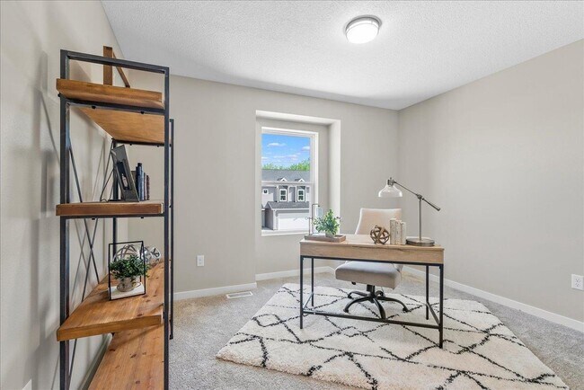 Photo - 715 Spruce Needle Ln