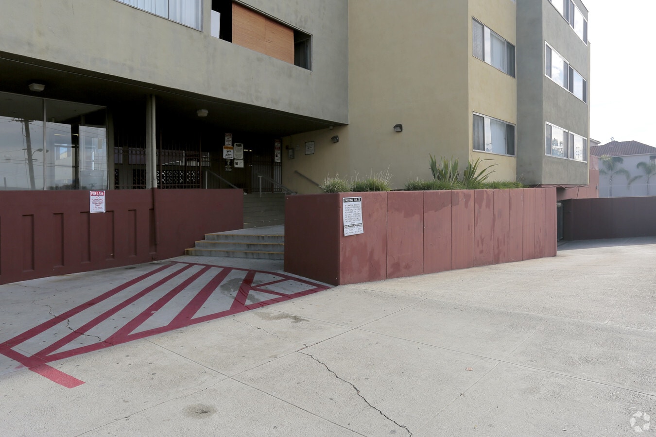 Photo - Pavillion Court Apartments
