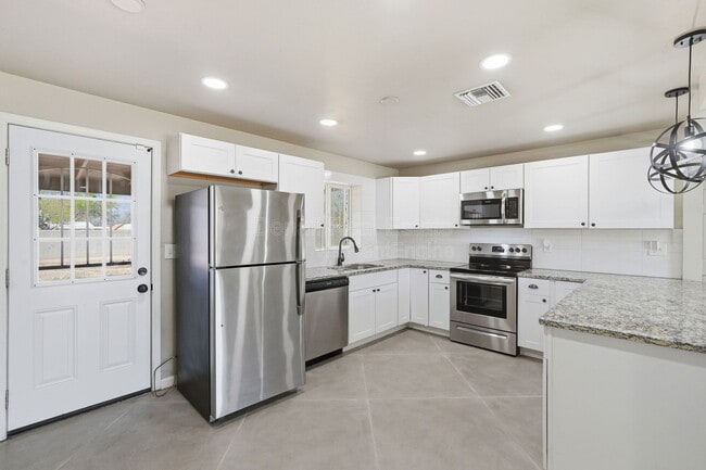 Photo - 5113 E Bellevue St