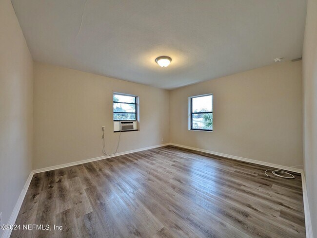 Photo - 1206 Glencoe St