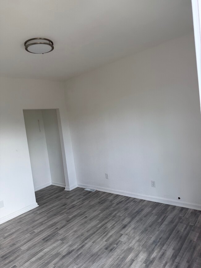 Photo - 1800 Grandview Ave Unit 1800 Grandview ave apt 3