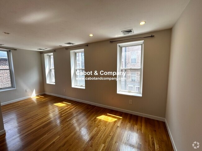 Building Photo - 5 Grove St Rental