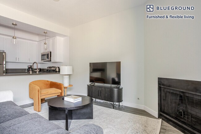 Photo - 711 N Sweetzer Ave Unidad FL2-ID1382