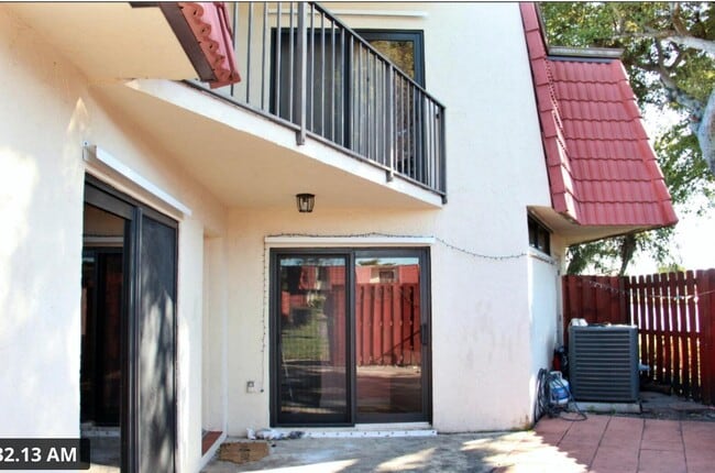 Photo - 3915 Victoria Dr