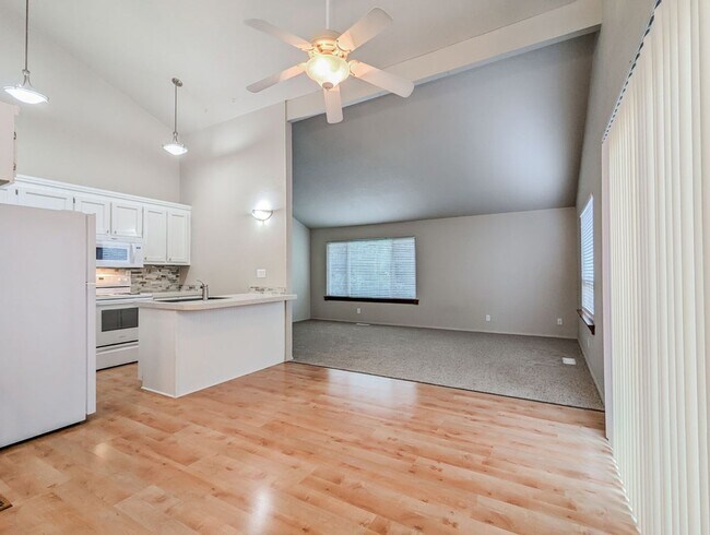 Photo - 5327 Glenwood Ave Unidad A