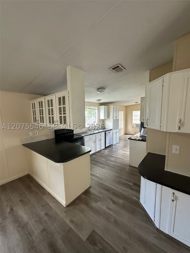 10128 Marlin Dr
