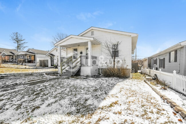 Photo - Fantastic 2bd/1ba home! Let yourself in!