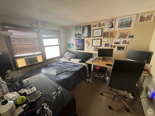 Building Photo - 120 W 8th St Unit 2 Rental