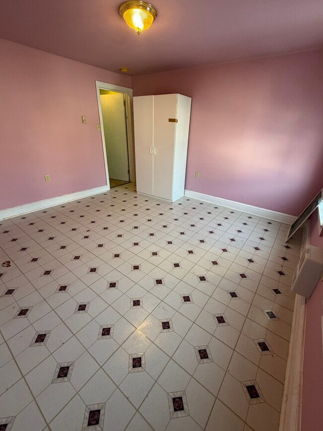 Photo - 745 Fairground Ave