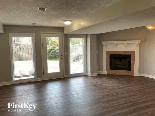 Photo - 10001 N Highland Terrace