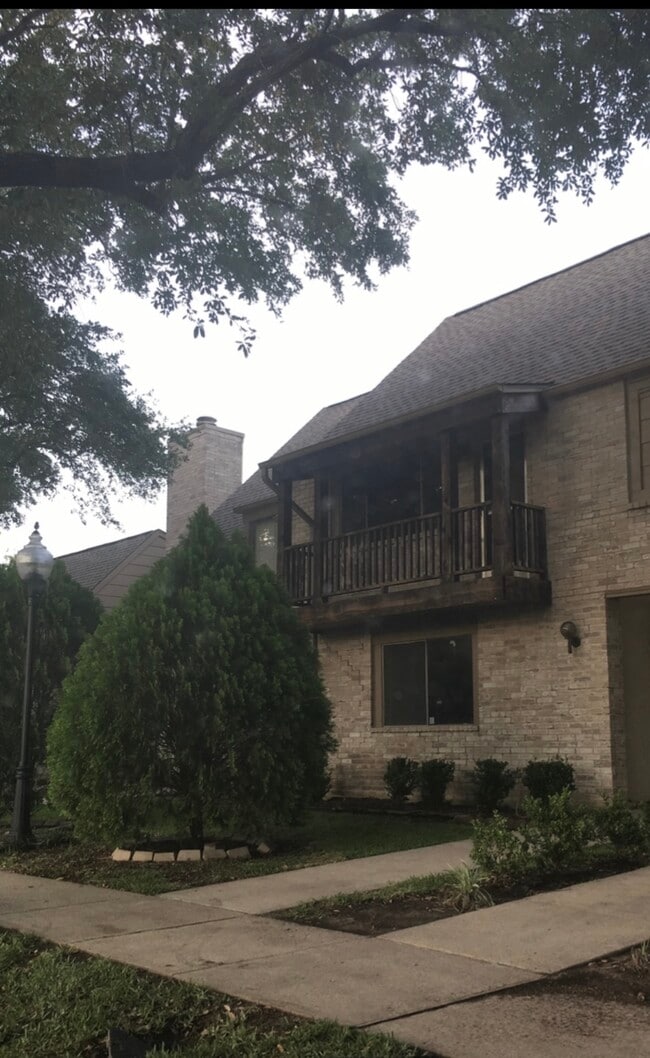 Building Photo - 6656 Montauk Dr Rental