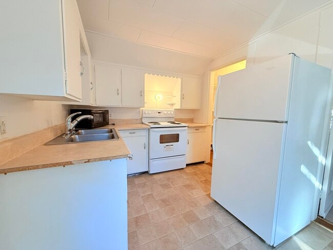 Photo - 10 Spruce Ave Unit 2