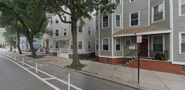 Photo - 167 Hampshire St