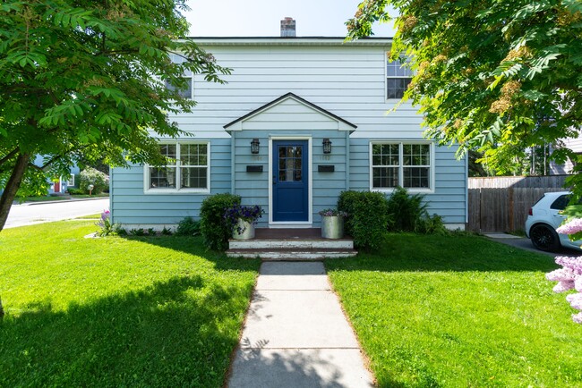 Photo - 1142 H St Townhome