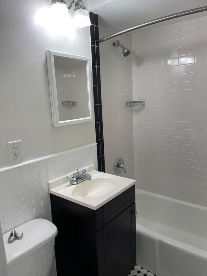 Photo - 1601 Shakespeare St Unit 1601 Shakespeare St. #2