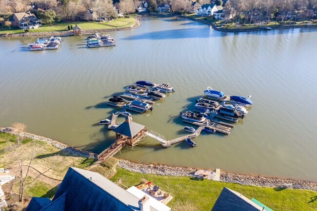 Photo - 7323 Swansea Ln