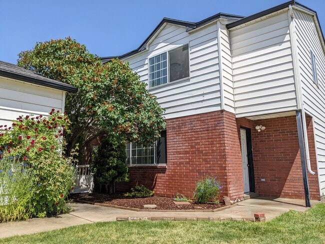 Photo - 153 W 1190 N