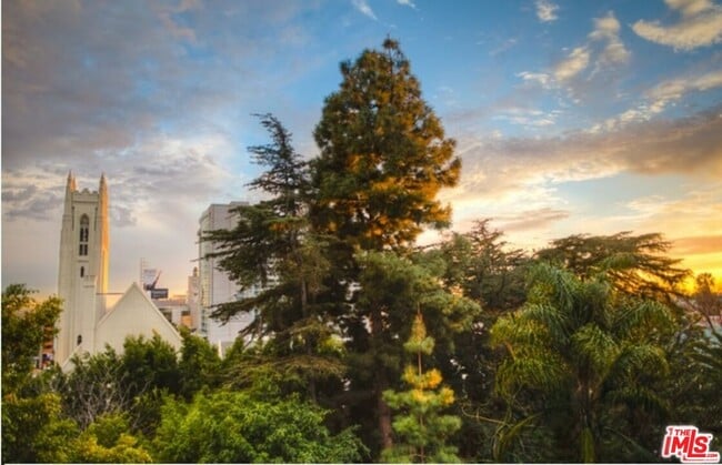 Photo - 1920 Hillcrest Rd Unit 12