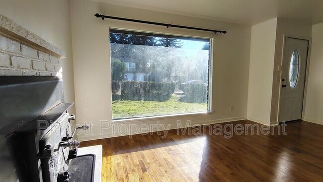 Photo - 1316 E Hope St