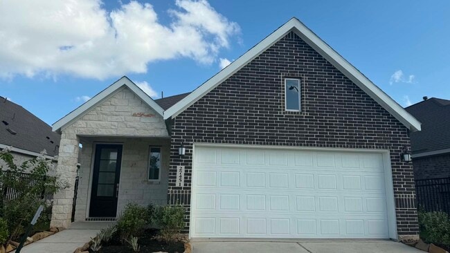 Building Photo - 27451 Sunterra Village Dr