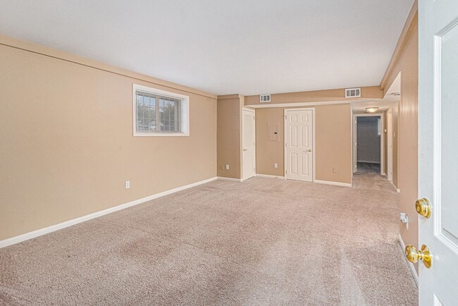 Photo - Almont Terrace Apartments Unit Almont Terrace - 2 Bedroom