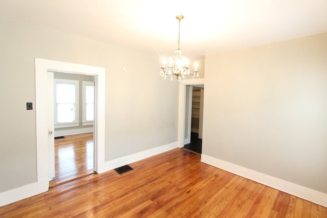 Photo - Bush Hills Beauty - 3 Bedroom 2 Bath