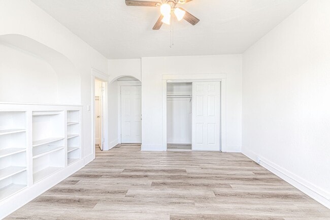 Photo - 1643 Locust Ave Apartamento Unidad 10