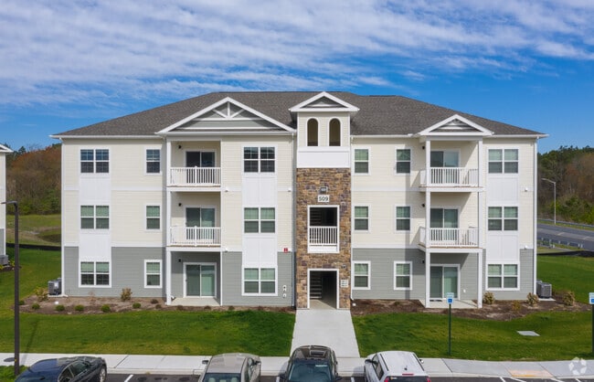 Coventry Square Apartments