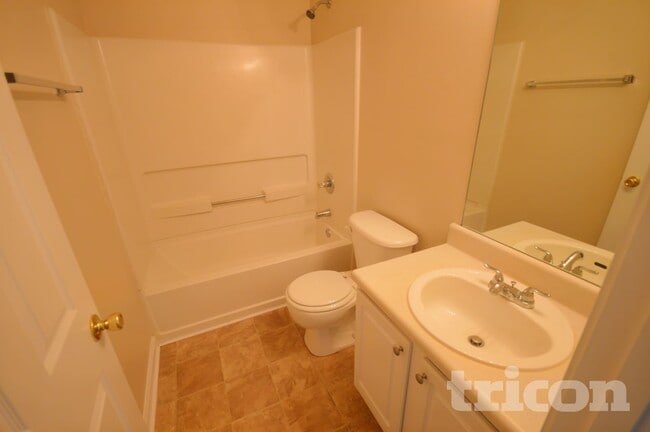 Photo - 45 Creekview Blvd