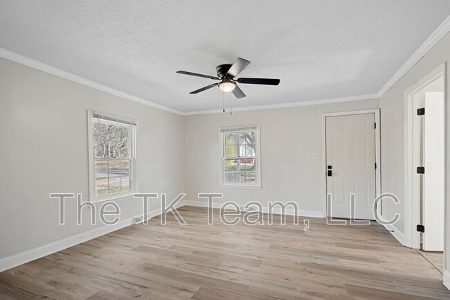 Photo - 1337 N Rhyne St