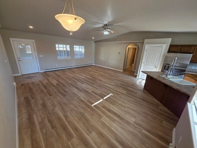 Photo - 308 N Mulberry St