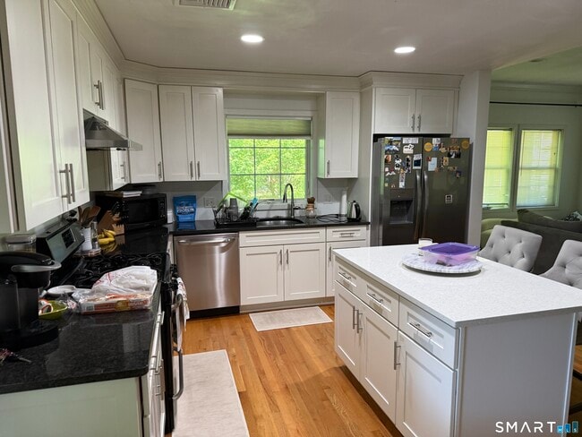 Photo - 17 Oenoke Pl