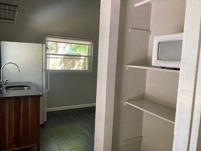 Photo - 77 Lorillard Pl