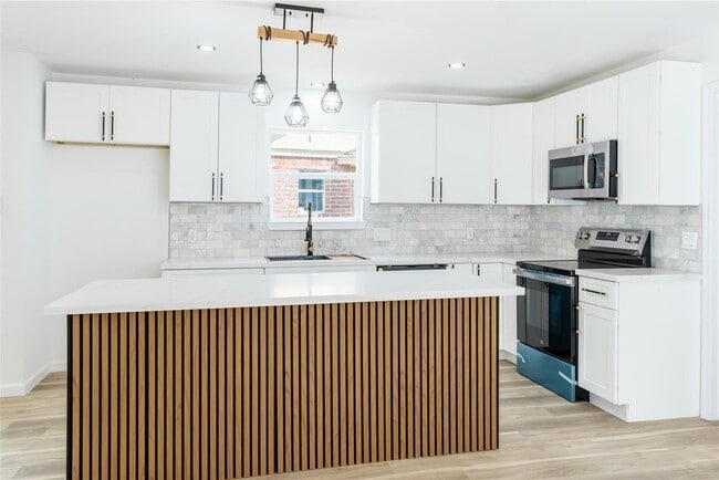 Photo - 1011 Crossfield Dr