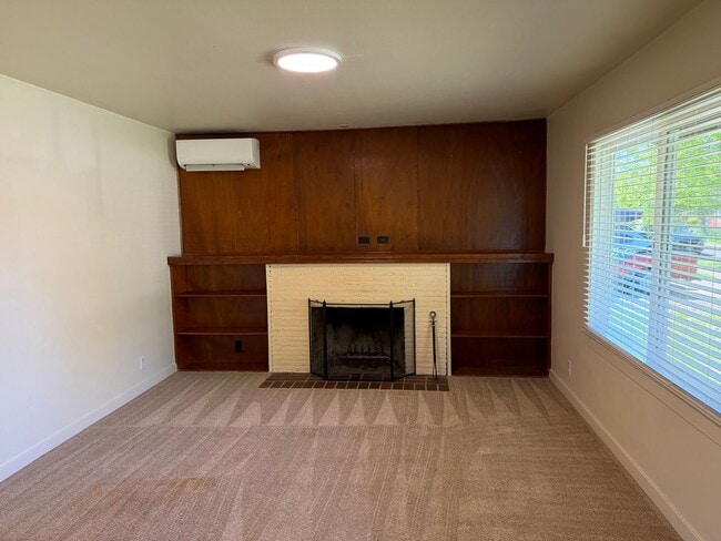 Photo - Updated 2 bedroom 1 bathroom house in Eugene!