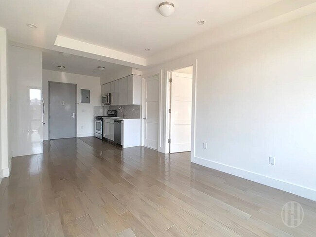 Photo - 399 E 8th St Unidad 6-C
