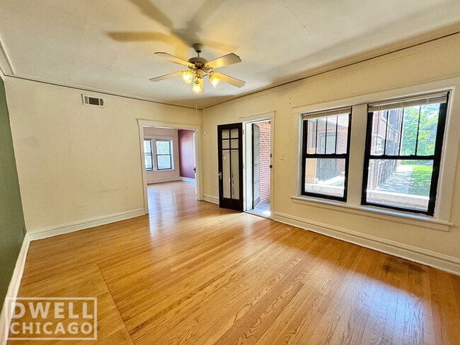 Building Photo - 2500 N Kedzie Blvd Unit 1B