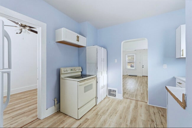 Photo - 1629 Sherman Blvd