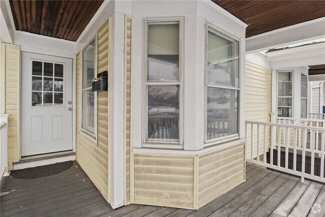 Building Photo - 1547 South Ave Rental