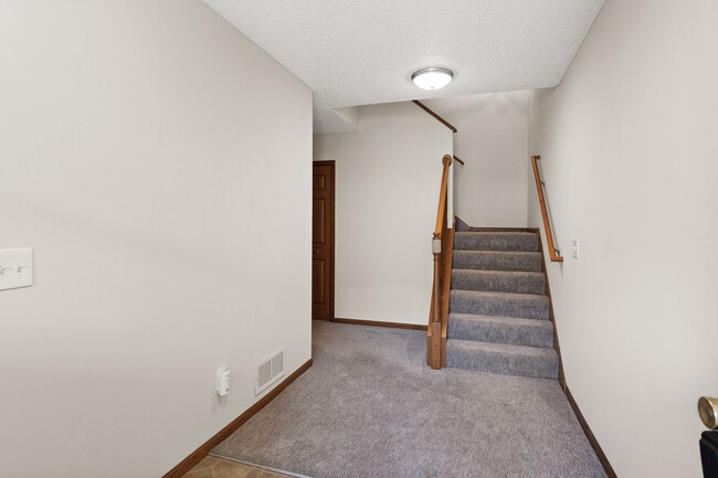 Photo - 6860 Meadow Grass Ln S