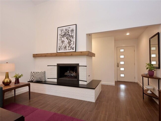 Photo - 11713 Blackhawk Dr