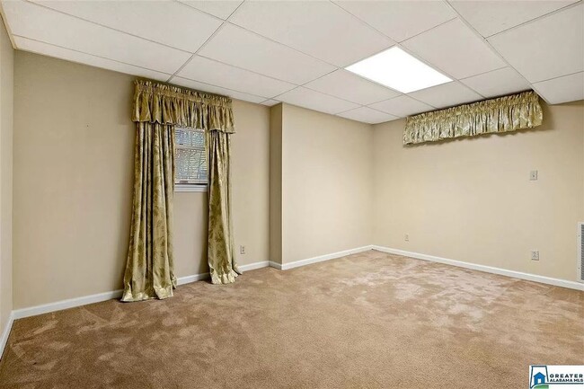 Photo - 1229 Edinborough Ln